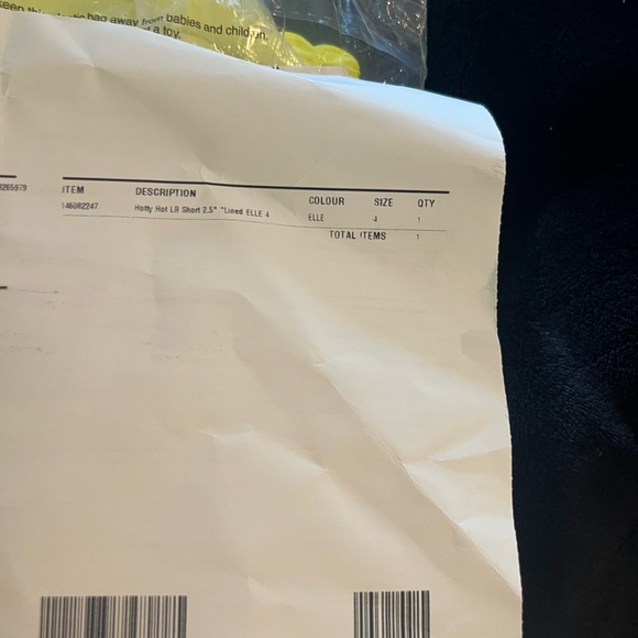 lululemon hotty hot shorts - Picture 4 of 6